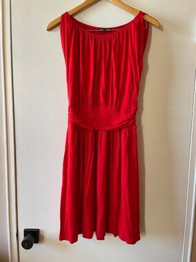 Express Red Sleeveless Midi Dress with Gathered Waist